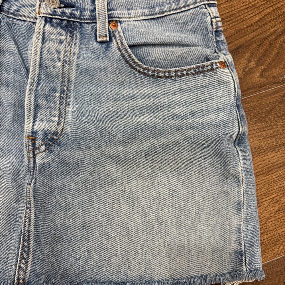 Levi’s Icon Denim Mini Skirt - Picture 6 of 7